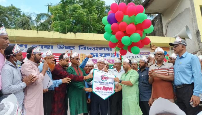 বরুড়ায় কাদবা তলাগ্রাম তারিণী চরন লাহা উচ্চ বিদ্যালয়ের শতবর্ষ উদযাপন উপলক্ষে উদ্বোধনী র্যালি অনুষ্ঠিত