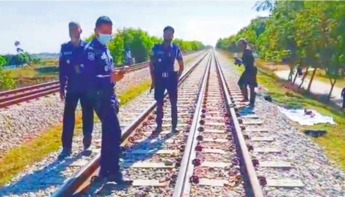 কুমিল্লায় ট্রেনে কাটা পড়ে অজ্ঞাত যুবকের মর্মান্তিক মৃত্যু