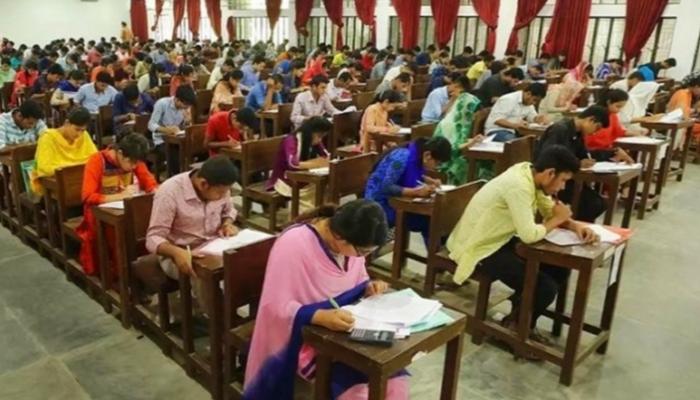 ১০ লাখের লড়াইয়ে প্রাথমিক শিক্ষক নিয়োগের ফল কবে?